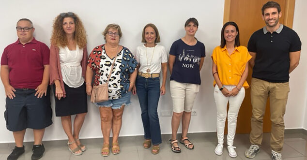 Imagen: El Ayuntamiento de Dénia contrata a cinco personas con diversidad funcional a través del Programa EMDISC de Labora