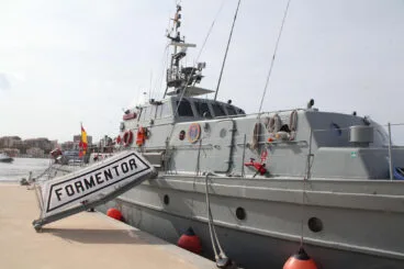 Patrullero Formentor en el puerto de Dénia 02