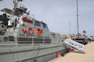 Patrullero Formentor en el puerto de Dénia 03