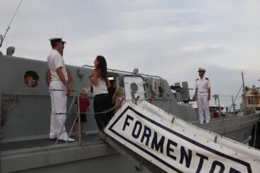 Patrullero Formentor en el puerto de Dénia 14