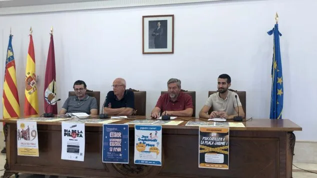 Imagen: Presentación del programa del Nou d'Octubre de Dénia