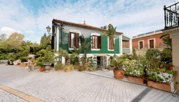 Amplios jardines de Hotel Palau Verd