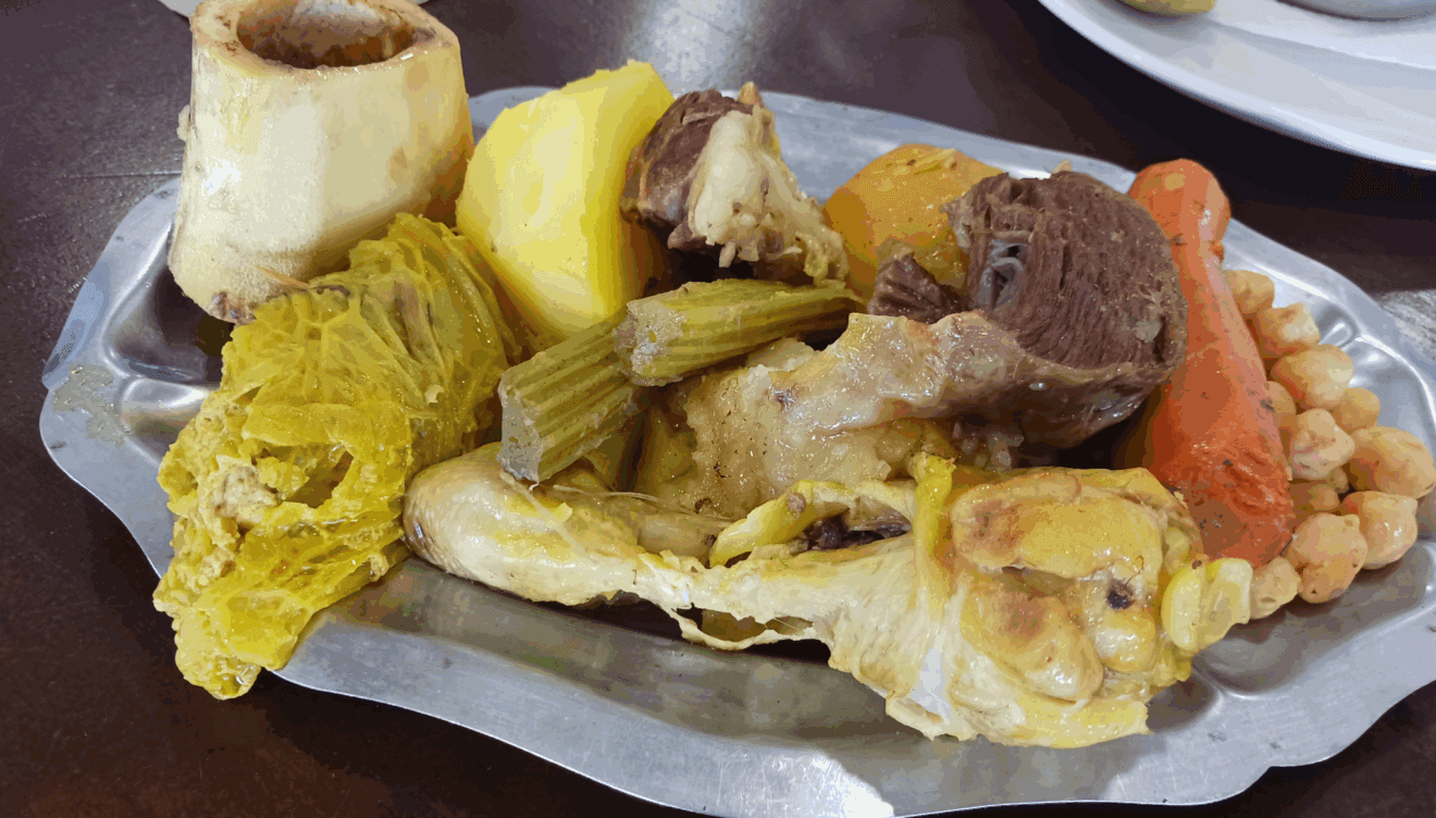 Bandeja completa de puchero