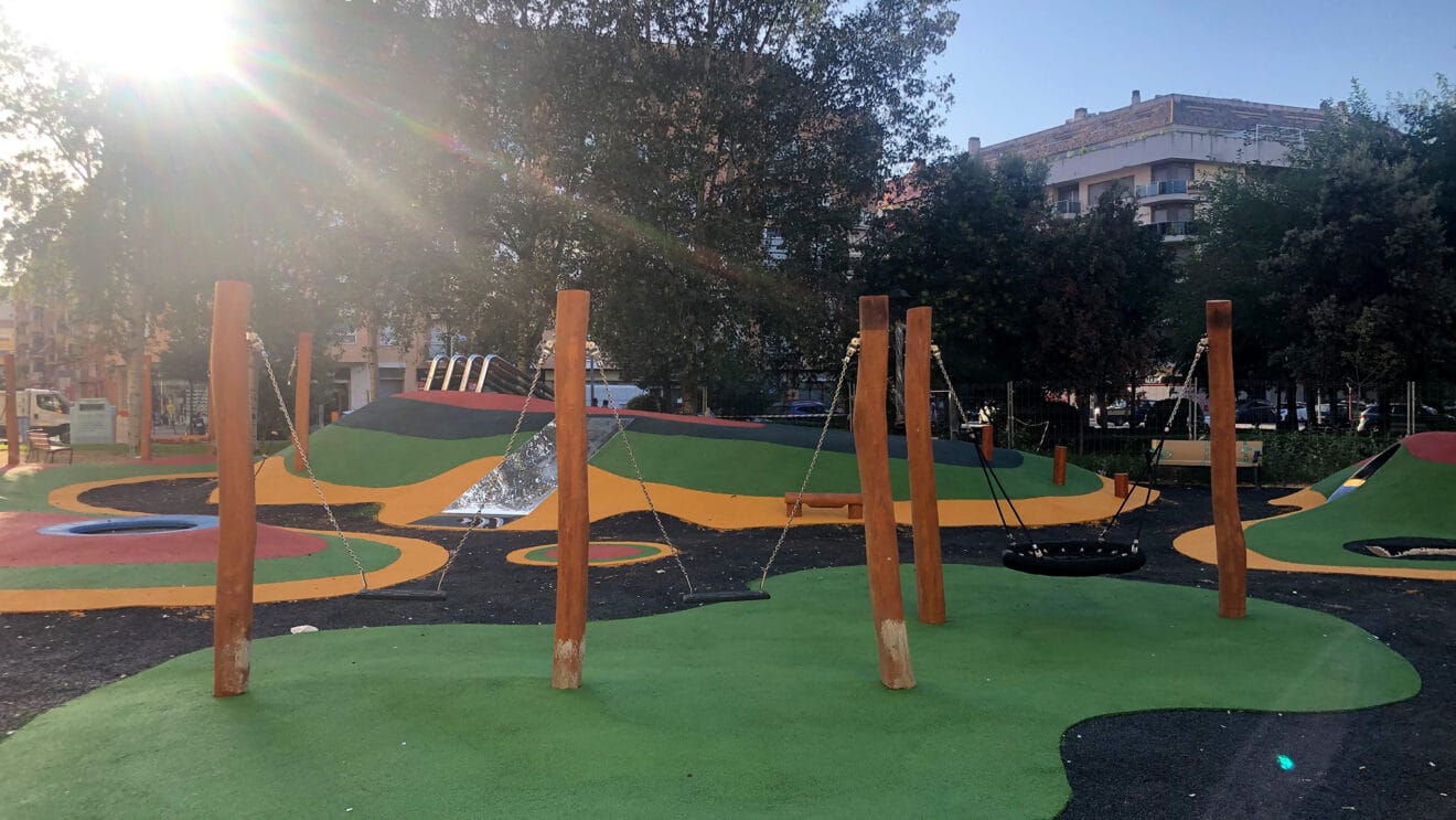 Columpios del nuevo parque de Dénia
