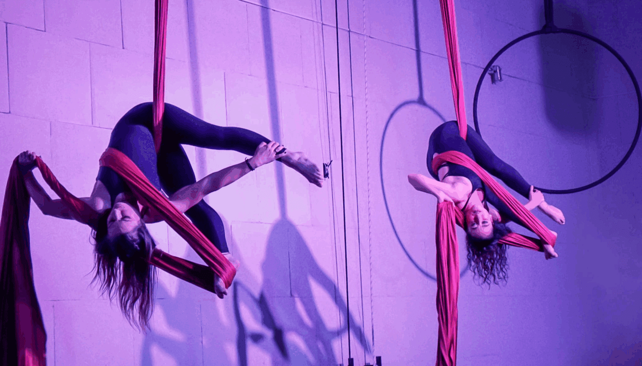 Descubre la magia del Aro aéreo en La Marina Social Club