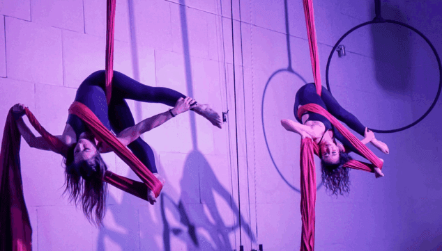 Imagen: Descubre la magia del Aro aéreo en La Marina Social Club