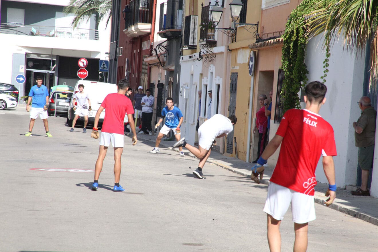 Dia de la Pilota en las calles de Dénia 17