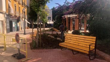 nuevo mobiliario de la glorieta