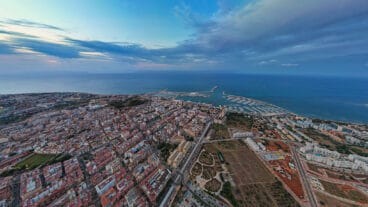 vista de denia desde el aire archivo