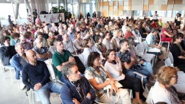 Asistentes a una conferencia del Festival de les Humanitats de Dénia
