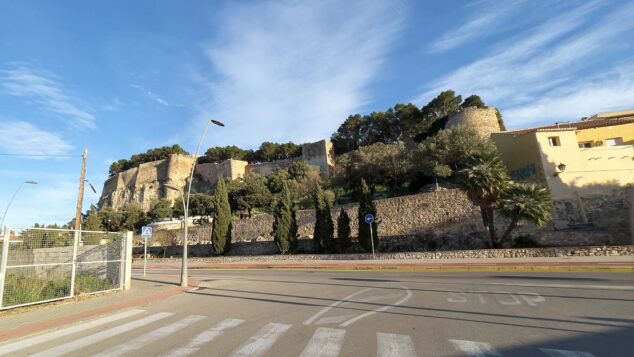 Imagen: Castillo de Dénia desde Ronda Muralles