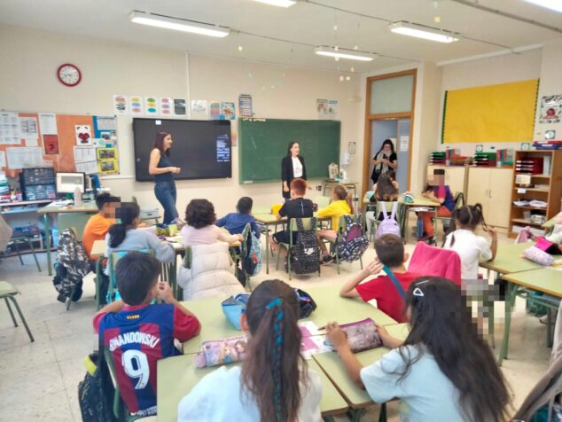 Imagen: Cerca de 850 escolares de 4º y 6º de primaria participan en el taller de habilidades sociales que organiza la Concejalía de Prevención de Adiciones en colaboración con la UNED Dénia
