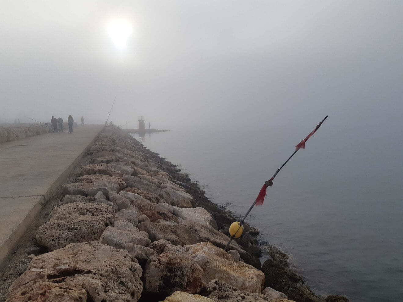 La niebla envuelve Dénia 08