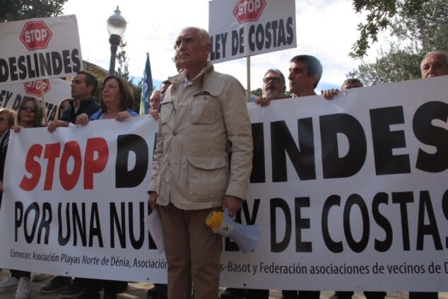 manifestacion por la ley de costas en denia 20