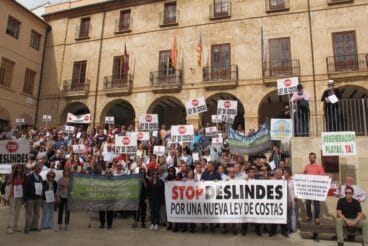 Manifestación por la ley de Costas en Dénia (25)