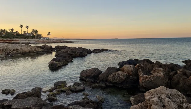 La joya de vivir en la Marina Alta: un paraíso mediterráneo 4 perfecto atardecer en denia