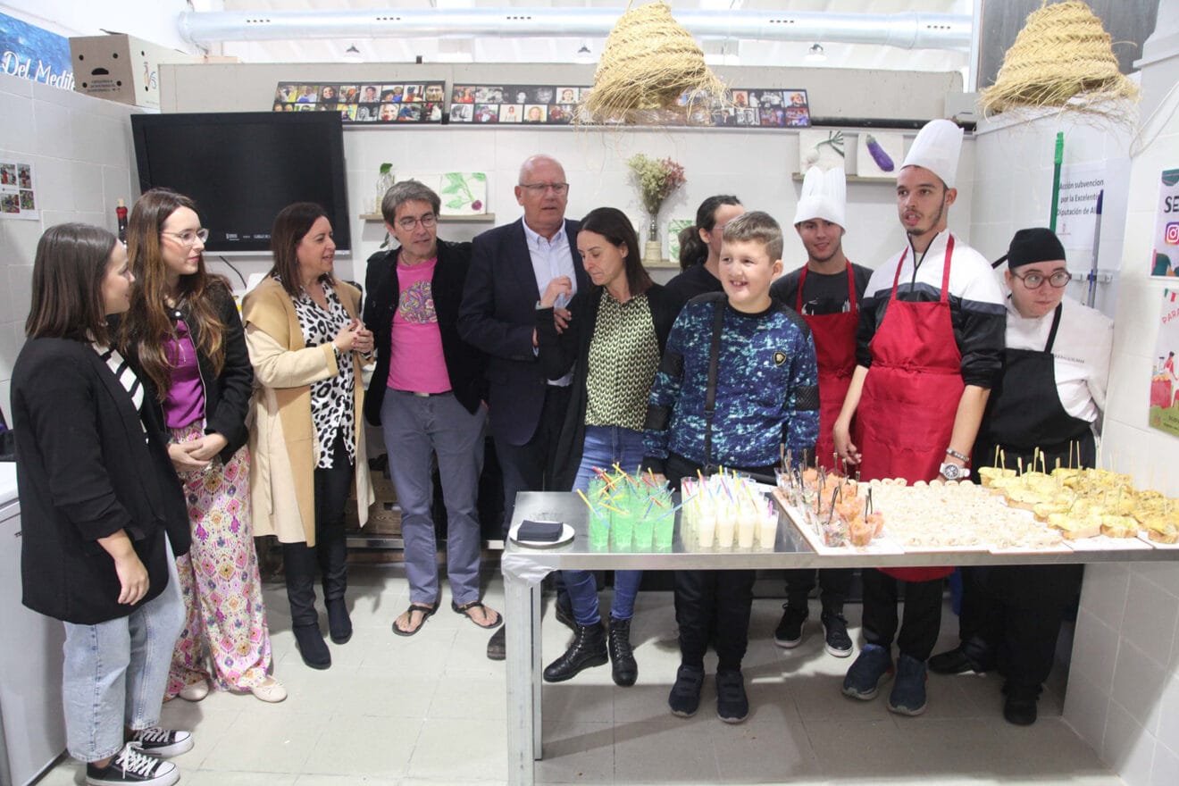 Presentación del bar Inclou-Me del Mercat de Dénia 12