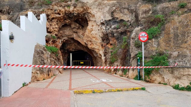 Imagen: Túnel del Castillo de Dénia cerrado temporalmente