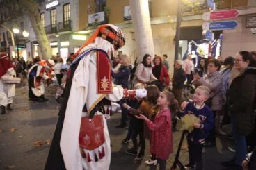 Carteros reales hablan con los más pequeños