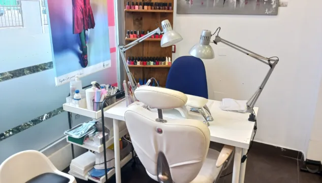 Este es el centro de belleza donde mejorar tu imagen integral para comenzar el nuevo año de la mejor forma 7 descubre sus servicios de manicura y pedicura