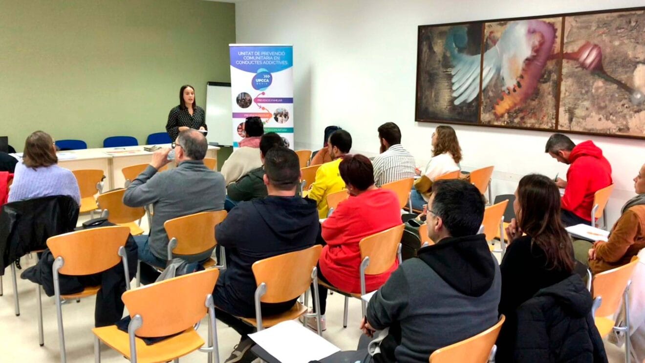 El Ajuntament de Dénia imparte un curso del Programa Servicio Responsable dirigido a las entidades festeras