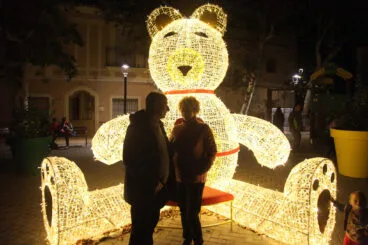 Iluminación de Navidad en la plaza Valgamedios