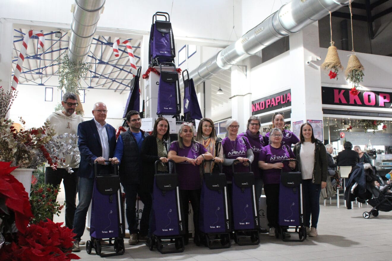 Presentació de l'arbre solidari del Mercat de Dénia
