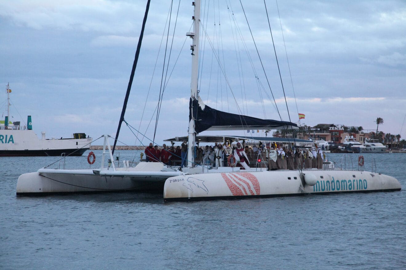 LLegada de los Reyes Magos por barco