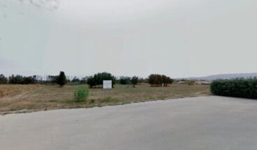 parcela de la zona verde pueblo andaluz en les devesses de denia