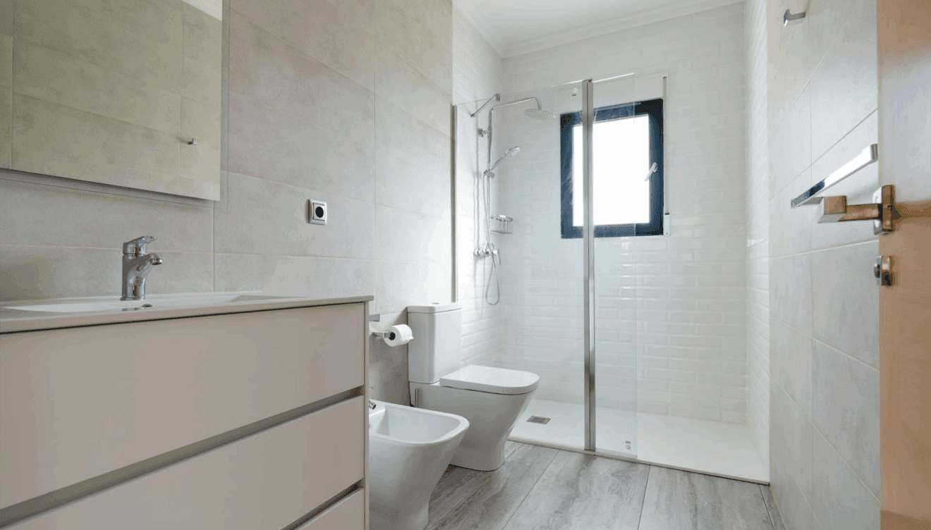 Baño totalmente equipado en Casa Bot