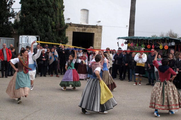 Santa Paula se celebra entre danzas tradicionales y 'porrat' 6 celebracion de santa paula 20240606