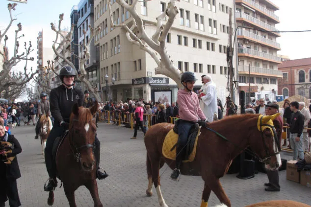 Decenas de animales son bendecidos en Sant Antoni 18 celebracion sant antoni 2024 en denia 09