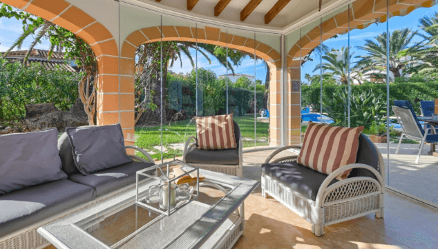 esta es la terraza con la que pasar las noches o los dias sin calor y frio