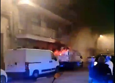 Incendio de un camión en calle Elx de Dénia
