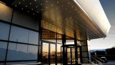 la puerta de entrada al entretenimiento del casino mediterraneo ondara