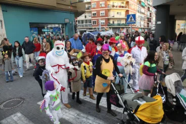 pasacalles del carnaval de denia por calle quevedo