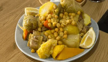 Puchero valenciano, de la cocina al plato