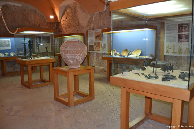 Imagen: Sala del Museo Arqueológico de Dénia