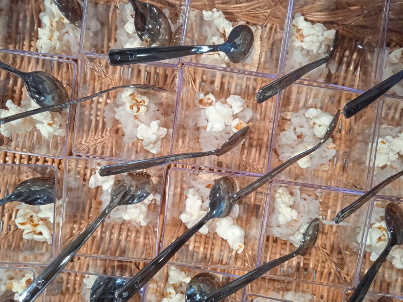 Tapa de 'Horchata palomita de maíz y foie' de Dénia en Madrid Fusión
