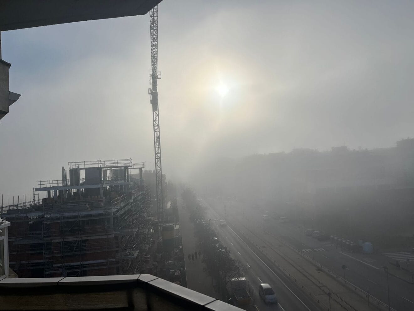 Dénia queda engullida por la niebla 03