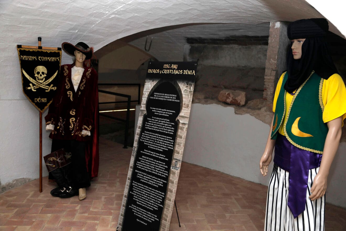 Exposición armas festeras de Moros y Cristianos de Dénia 04