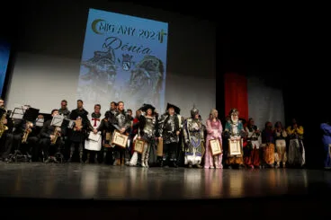 Gala y primer desfile del Mig Any de Dénia 27