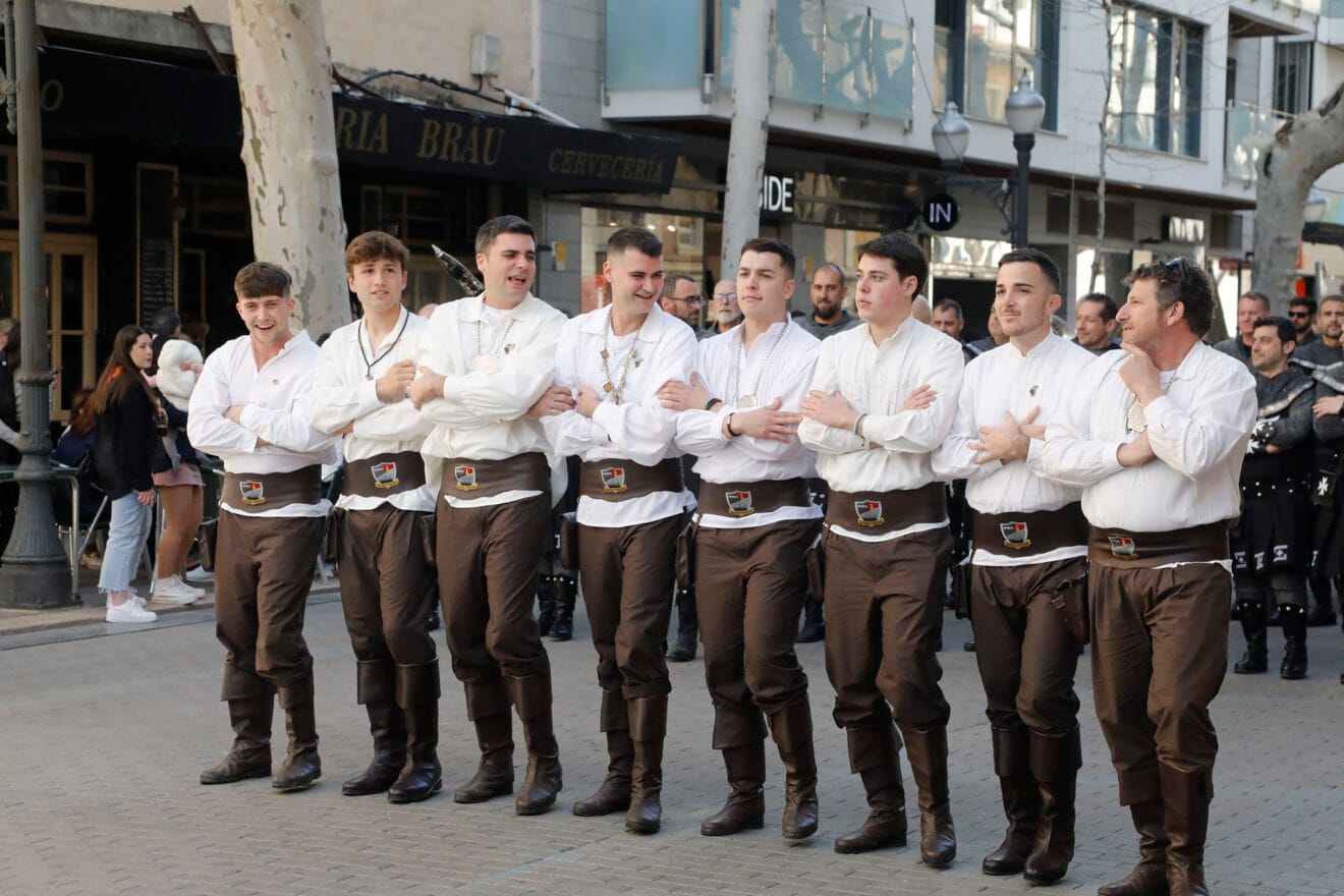 Gala y primer desfile del Mig Any de Dénia 67