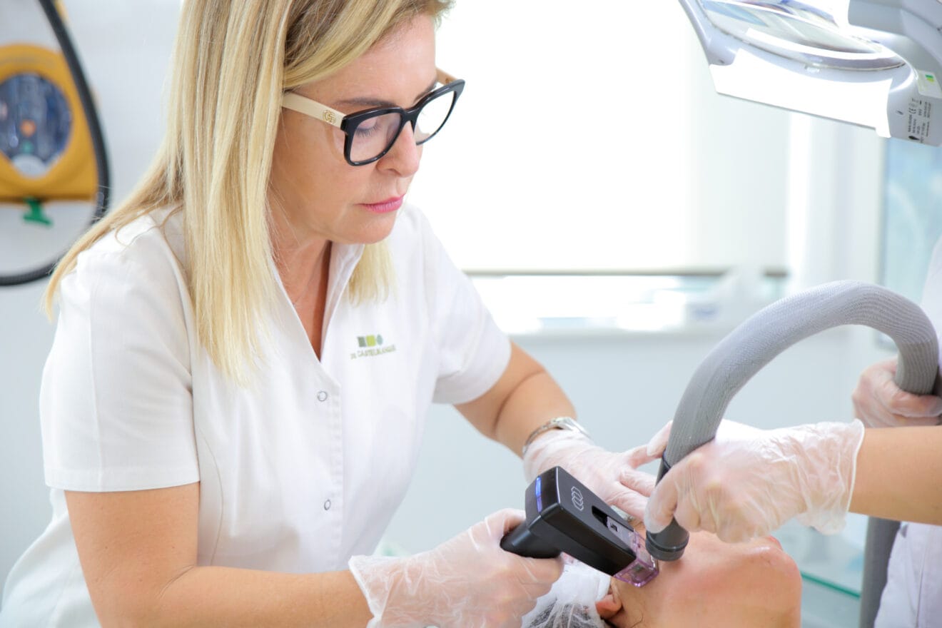 Laura Castelblanque fundó su propia clínica con la que ofrecer servicios y tratamiento innovadores para el cuidado de la piel