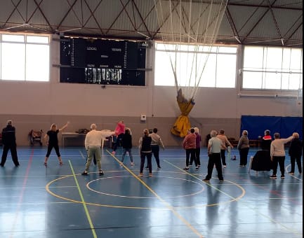 Imagen: Participantes en el programa 'Muévete' de Dénia