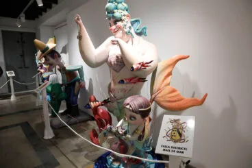 Ninot falla Baix la Mar