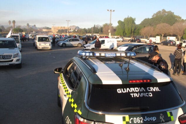 Imagen: Vehículo de la Guardia Civil en Dénia (archivo)