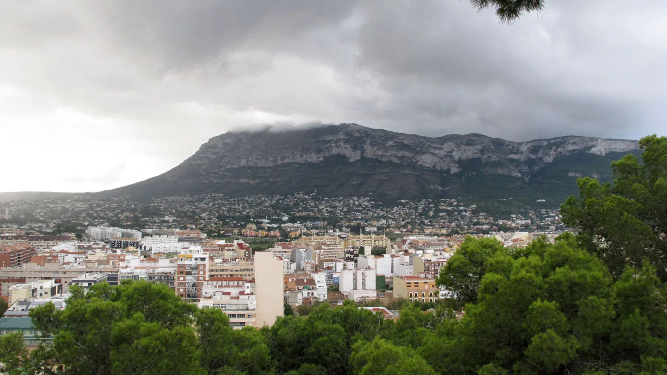 Vista del Montgó destacada