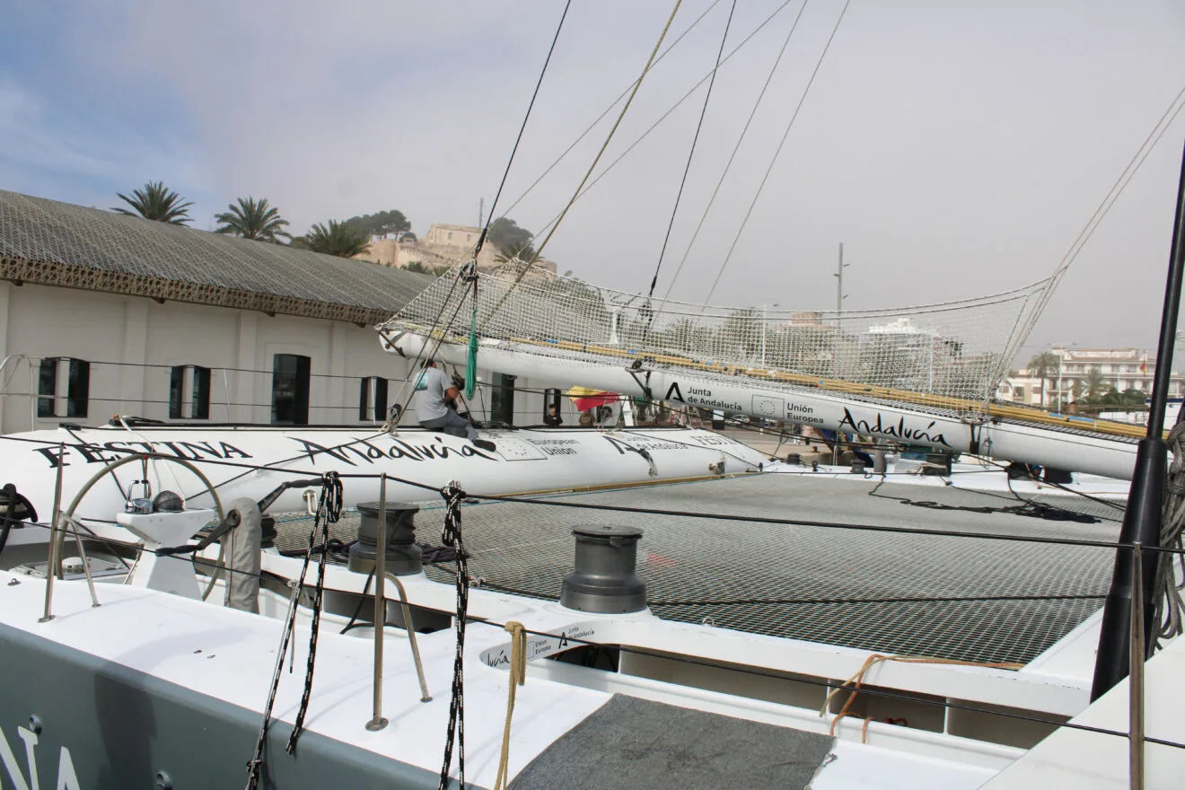 Barco Victoria de Alex Pella