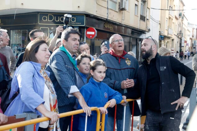 carlos mazon visita las fallas de denia 17